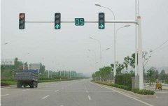 交通信号灯杆件如何维护和保养？