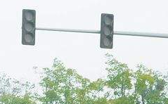 交通信号灯不亮